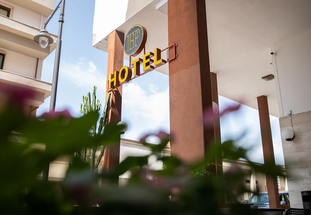 Hotel De Plam Олбия Екстериор снимка
