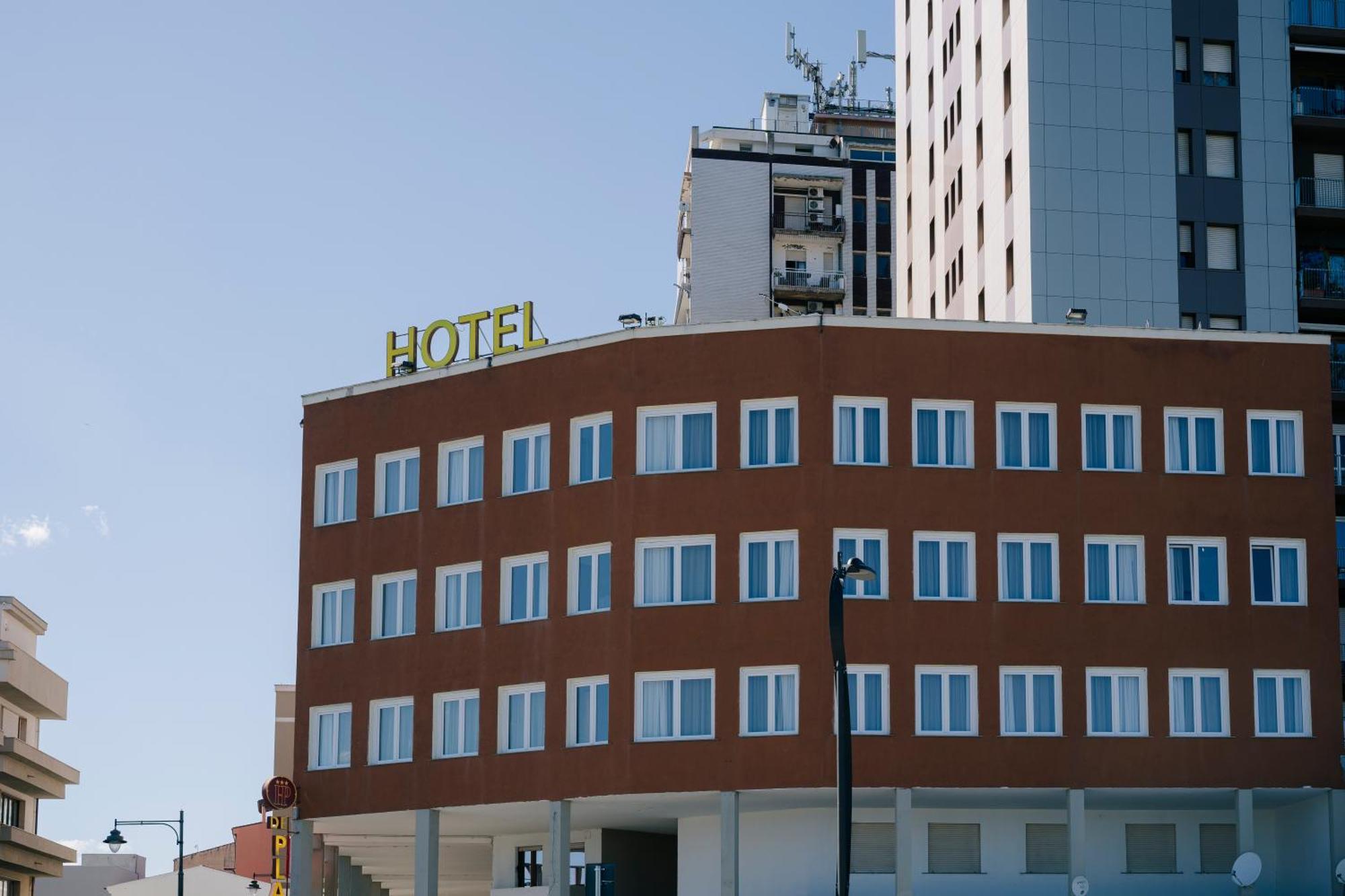Hotel De Plam Олбия Екстериор снимка