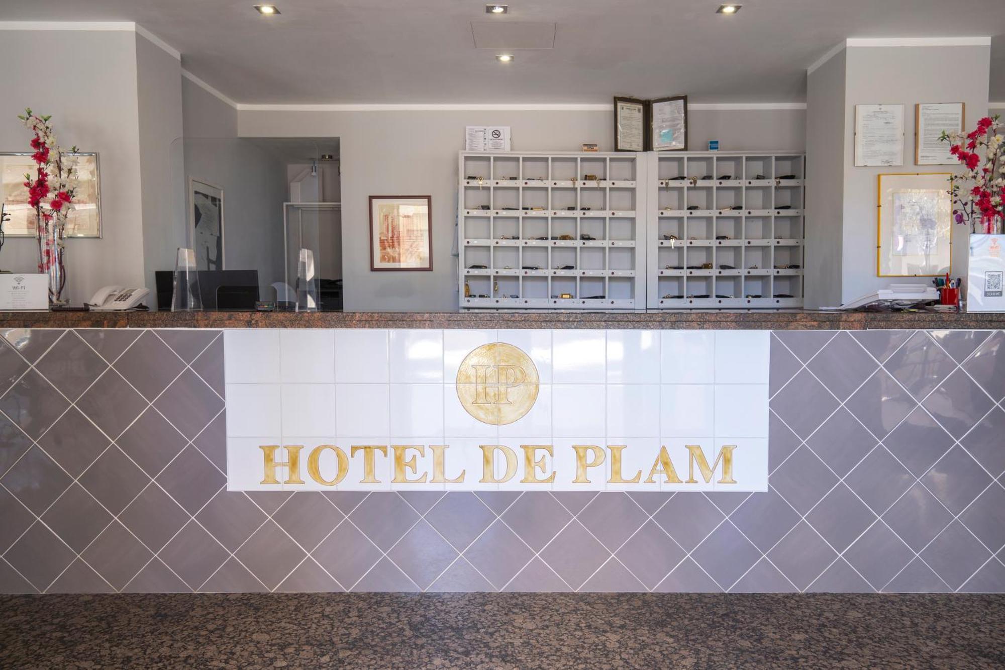 Hotel De Plam Олбия Екстериор снимка