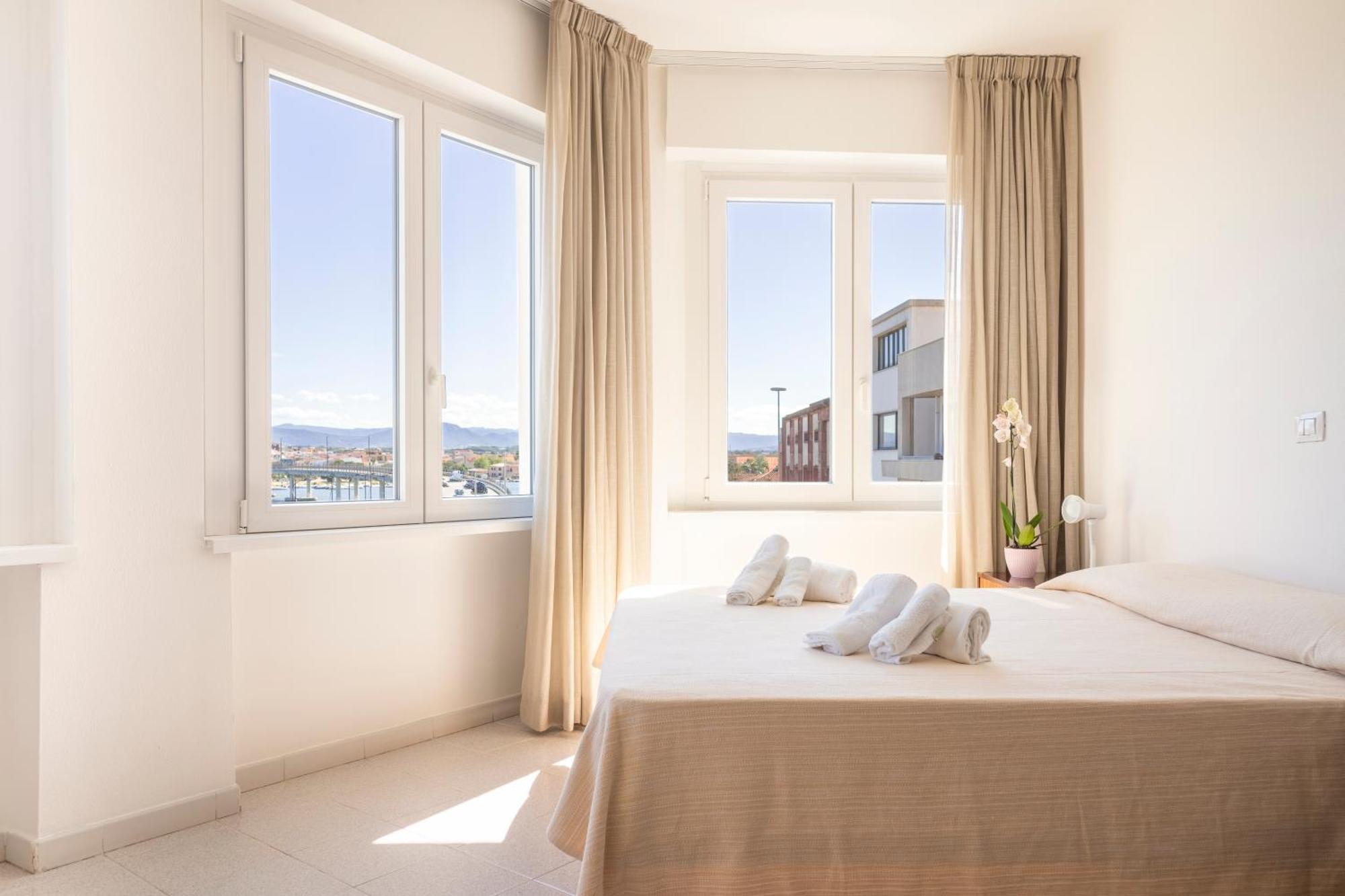 Hotel De Plam Олбия Екстериор снимка