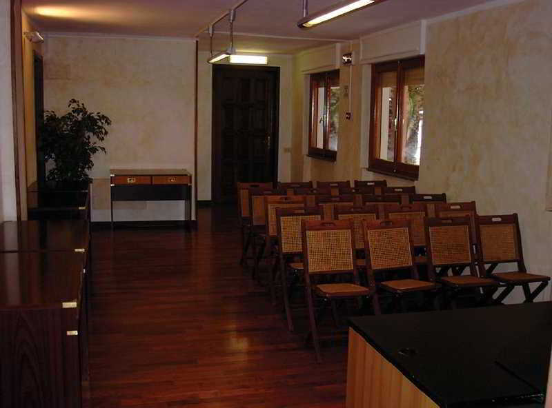 Hotel De Plam Олбия Екстериор снимка