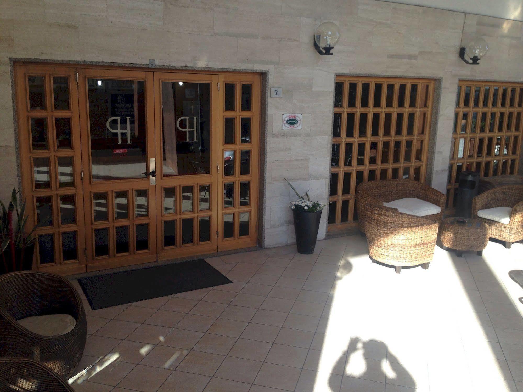Hotel De Plam Олбия Екстериор снимка